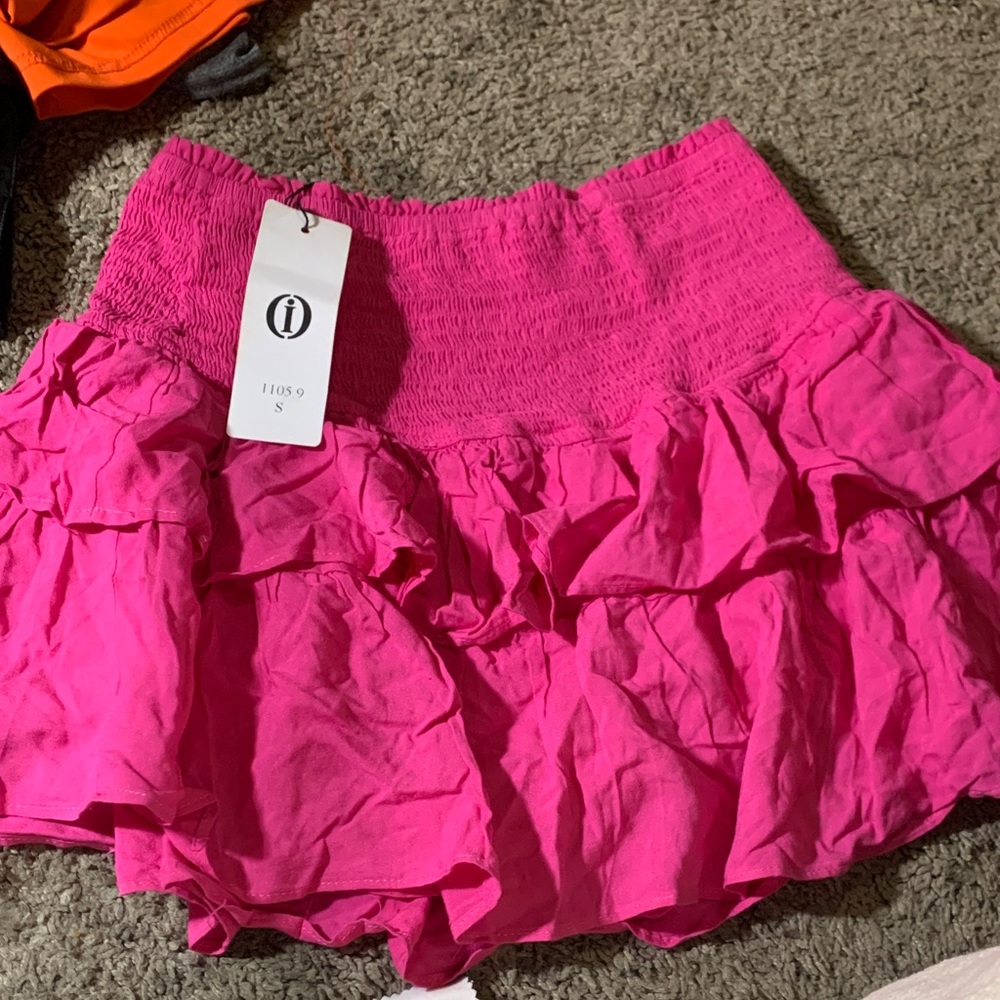 Chic Hot Pink Ruffled Mini Skirt